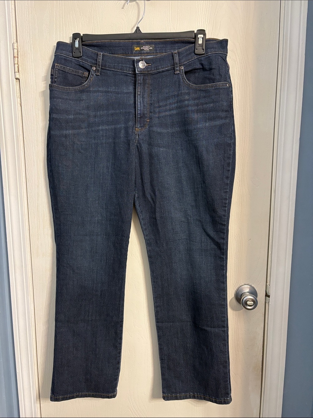 Lee Women's Straight Leg Jeans in Dark Blue Wash